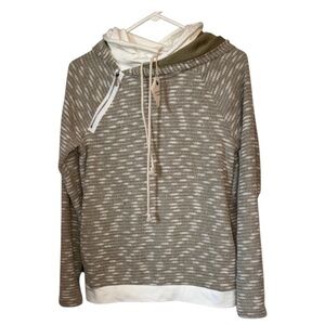 NWT:ANDTHEWHY DOUBLE HOOD SWEATSHIRT